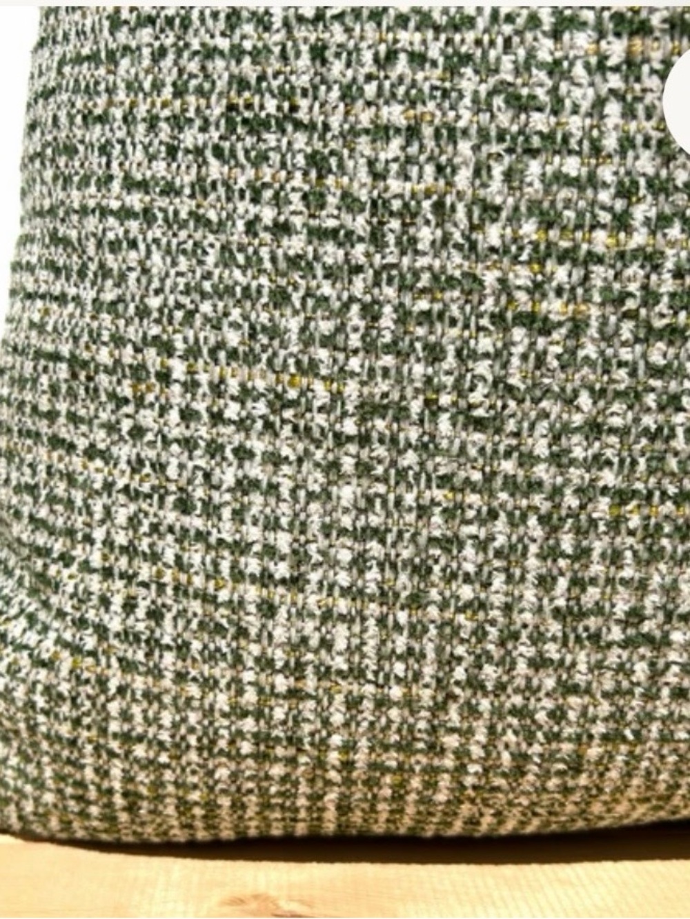 Tiny throw pillow includes insert - Picture 3 of 3